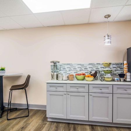 Quality Inn & Suites Lake City Bagian luar foto
