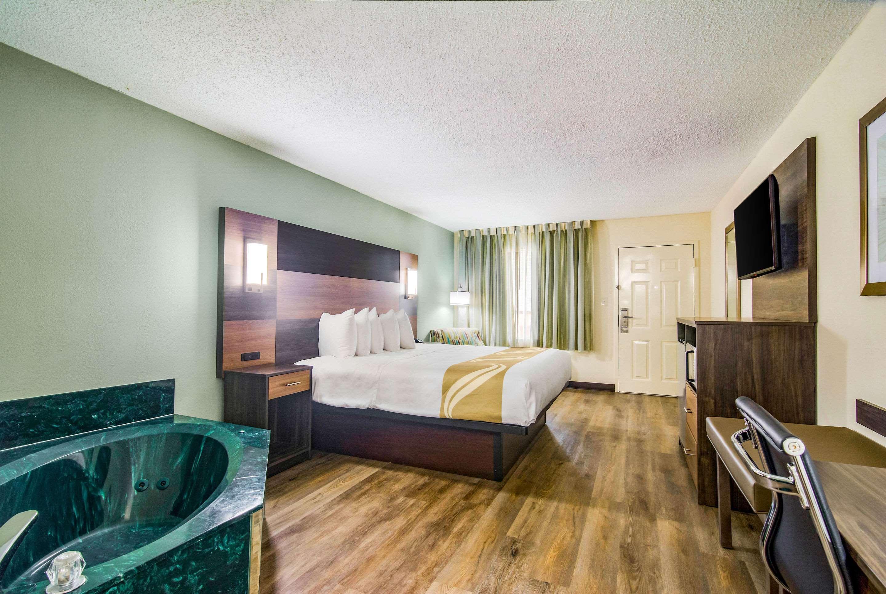 Quality Inn & Suites Lake City Bagian luar foto
