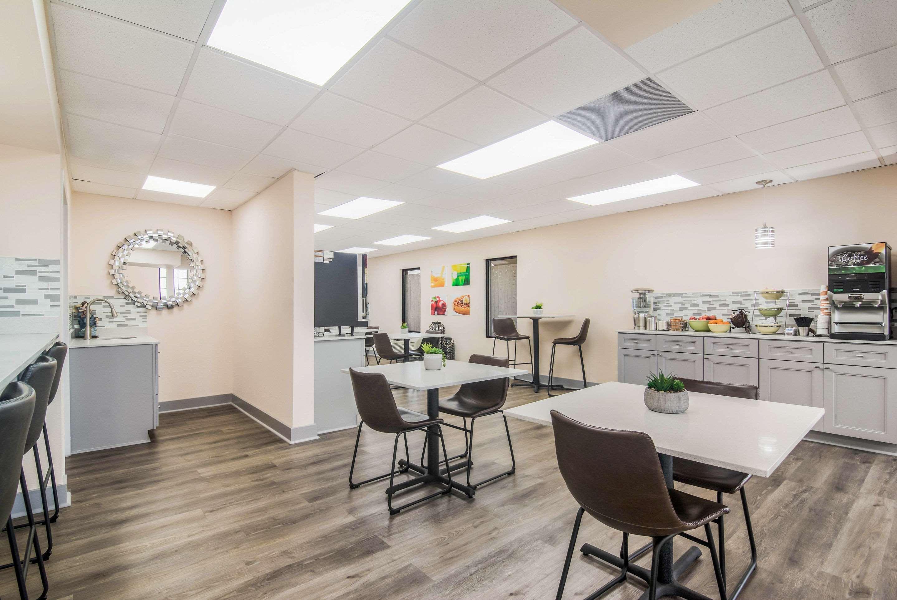 Quality Inn & Suites Lake City Bagian luar foto